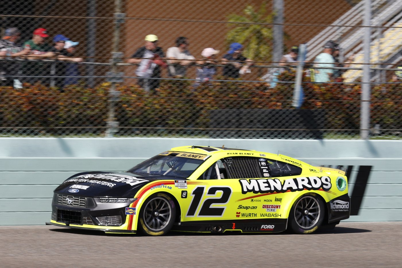 Blaney lost sleep after last week's loss, needs a big showing at Martinsville to defend NASCAR title | iNFOnews.ca