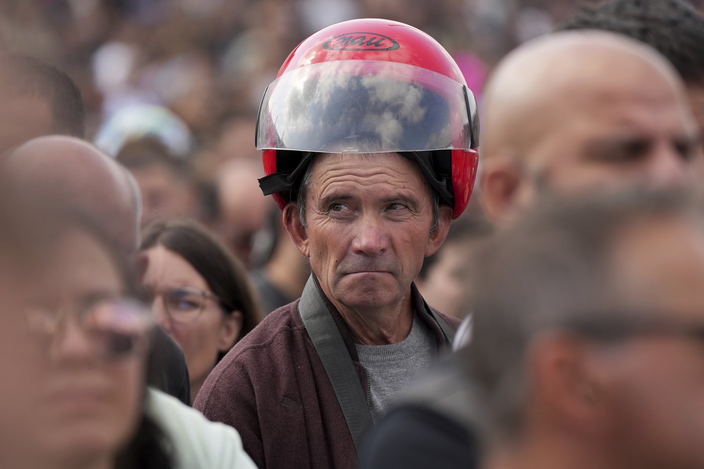 An estimated 180,000 motorcyclists converge at Portuguese shrine to have their helmets blessed. | iNFOnews.ca