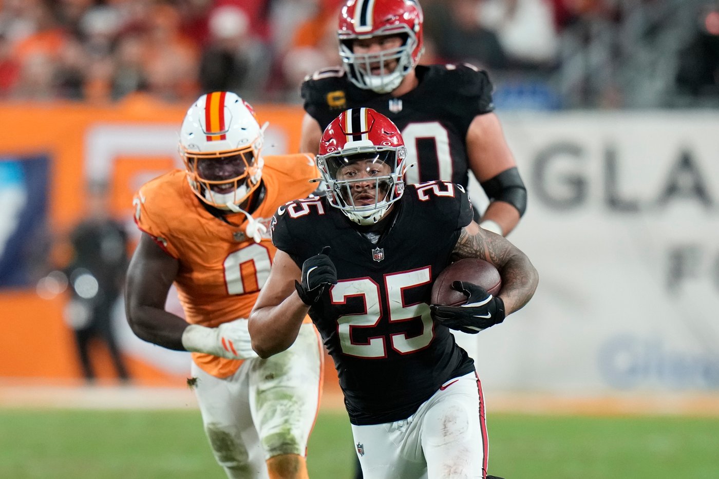 Falcons try to win their second straight road game when they face the Cardinals | iNFOnews.ca Falcons try to win their second straight road game when they face the Cardinals | iNFOnews.ca