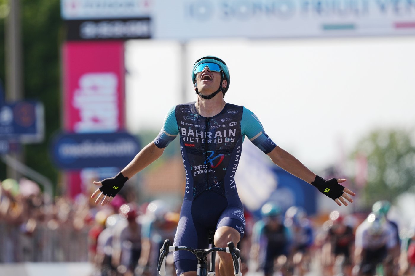 Segaert stuns with late breakaway for his first Grand Tour stage win in Giro | iNFOnews.ca