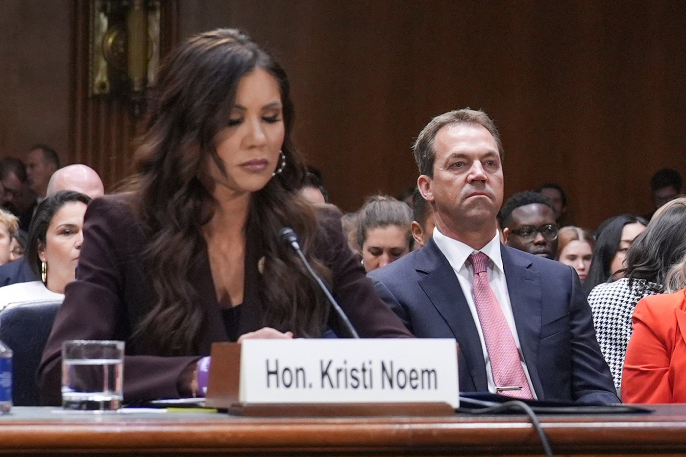 Former Homeland Security Secretary Kristi Noem files for divorce from her husband of 34 years | iNFOnews.ca Former Homeland Security Secretary Kristi Noem files for divorce from her husband of 34 years | iNFOnews.ca