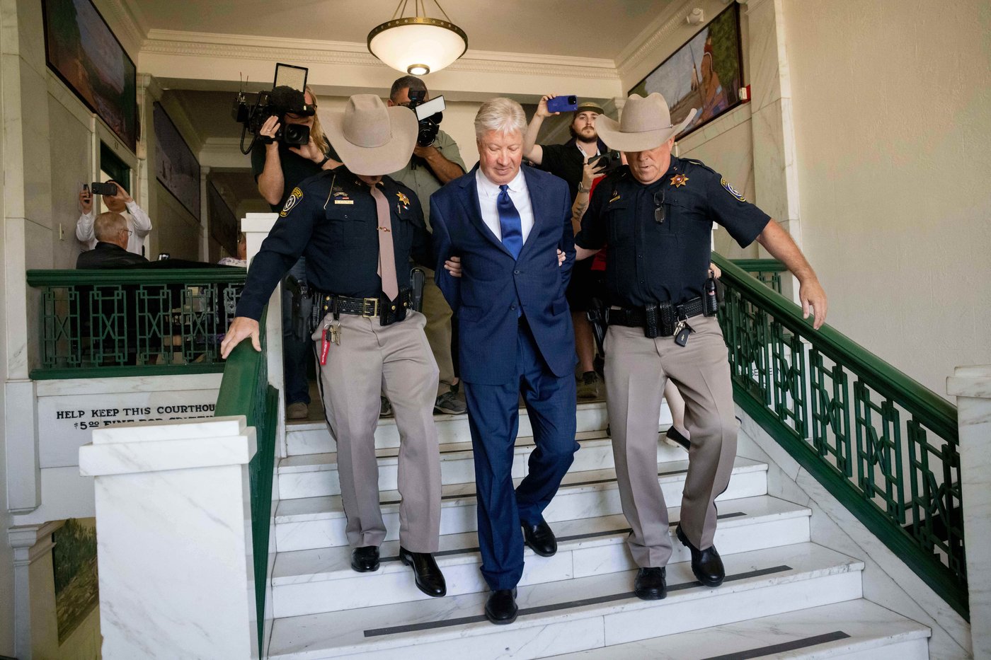 Texas megachurch founder Robert Morris pleads guilty to child sex abuse charges | iNFOnews.ca Texas megachurch founder Robert Morris pleads guilty to child sex abuse charges | iNFOnews.ca