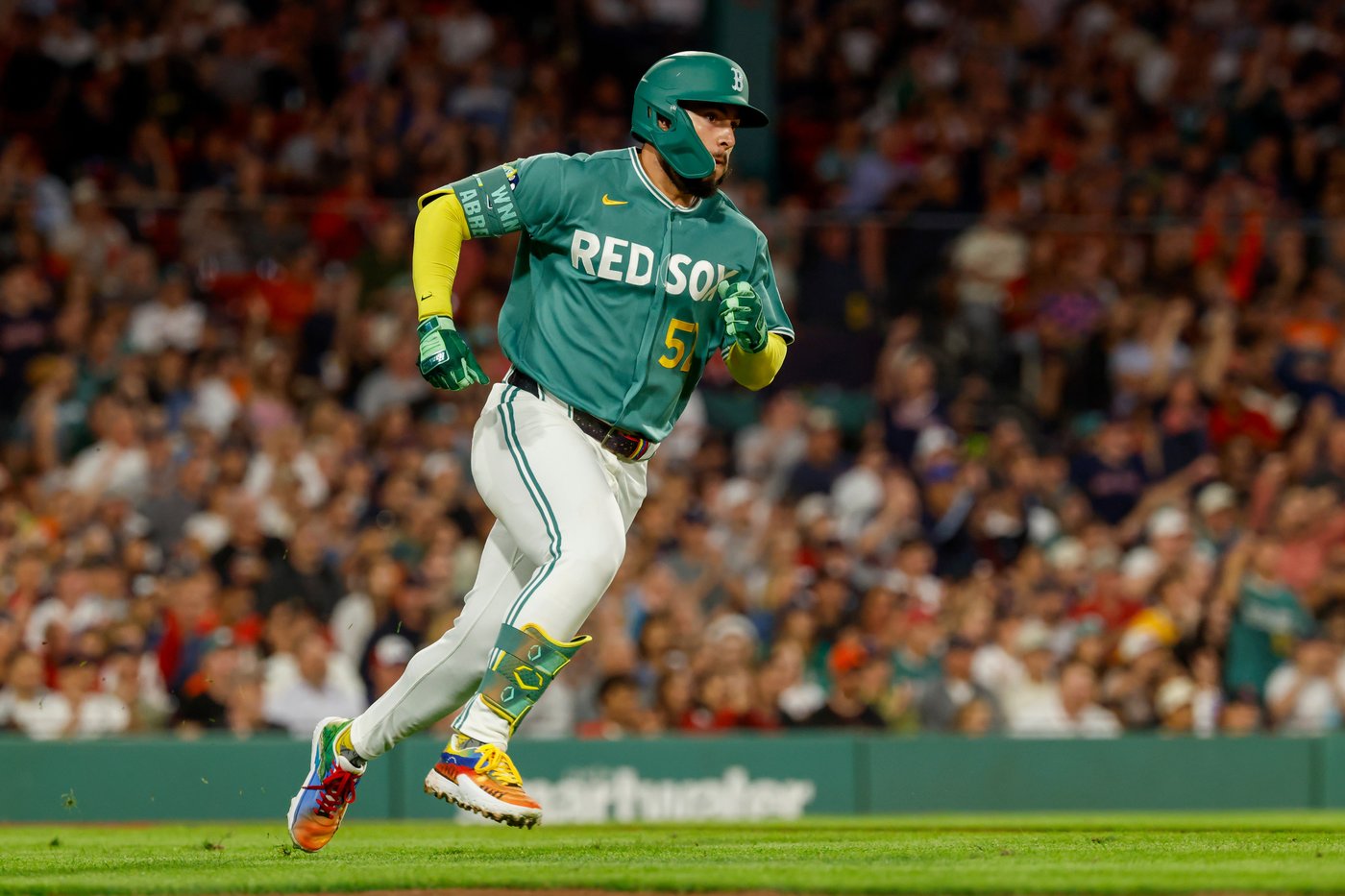 Willson Contreras hits 3-run homer, Red Sox outlast Giants 6-4 in Rafael Devers' return to Fenway | iNFOnews.ca Willson Contreras hits 3-run homer, Red Sox outlast Giants 6-4 in Rafael Devers' return to Fenway | iNFOnews.ca