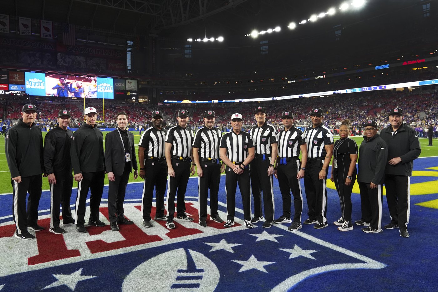 Rams host wild-card playoff game nearly 400 miles east of LA because of wildfires | iNFOnews.ca