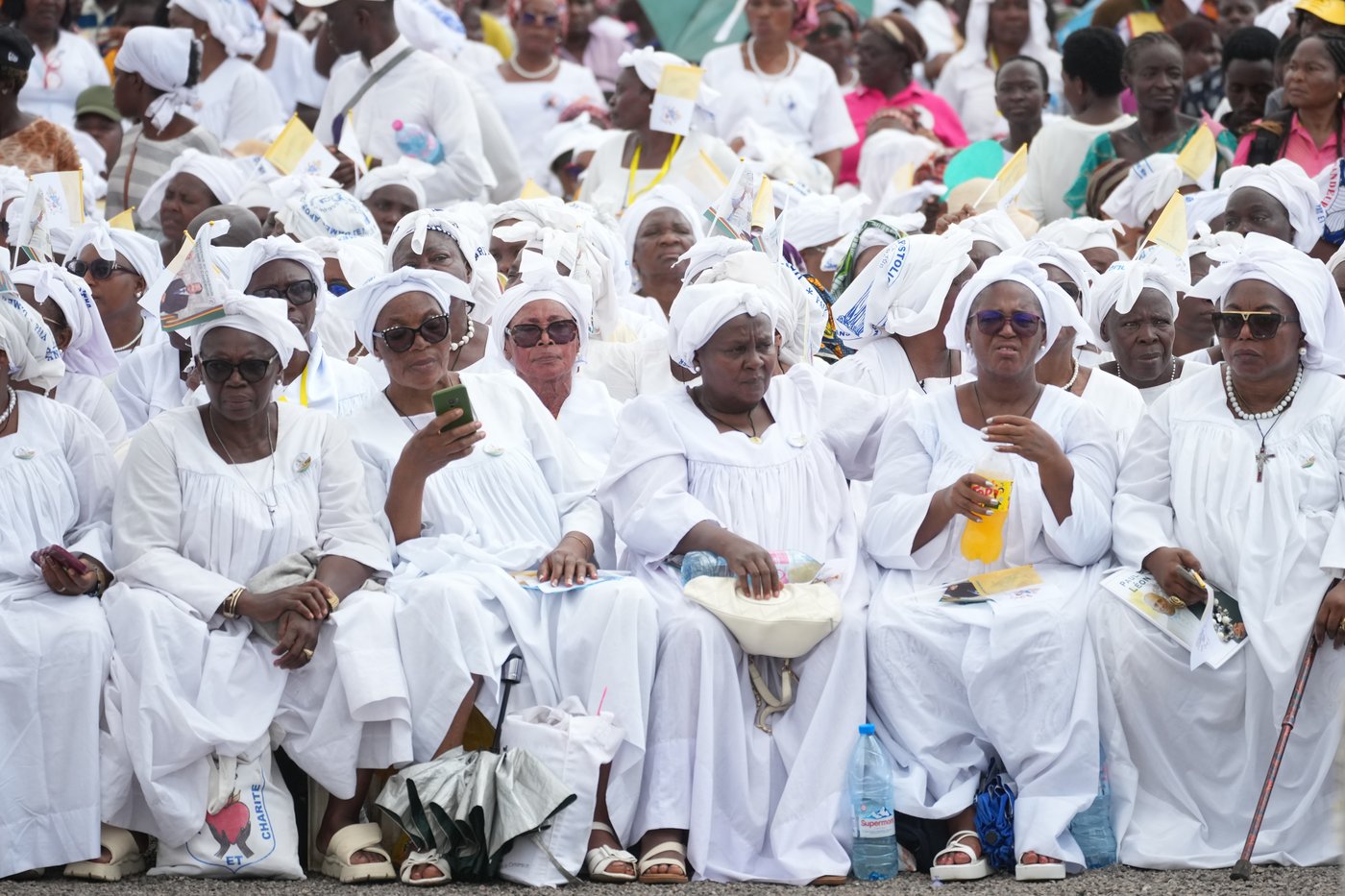Pope urges Africa's youth to resist dual temptations of migration and corruption in Cameroon | iNFOnews.ca Pope urges Africa's youth to resist dual temptations of migration and corruption in Cameroon | iNFOnews.ca