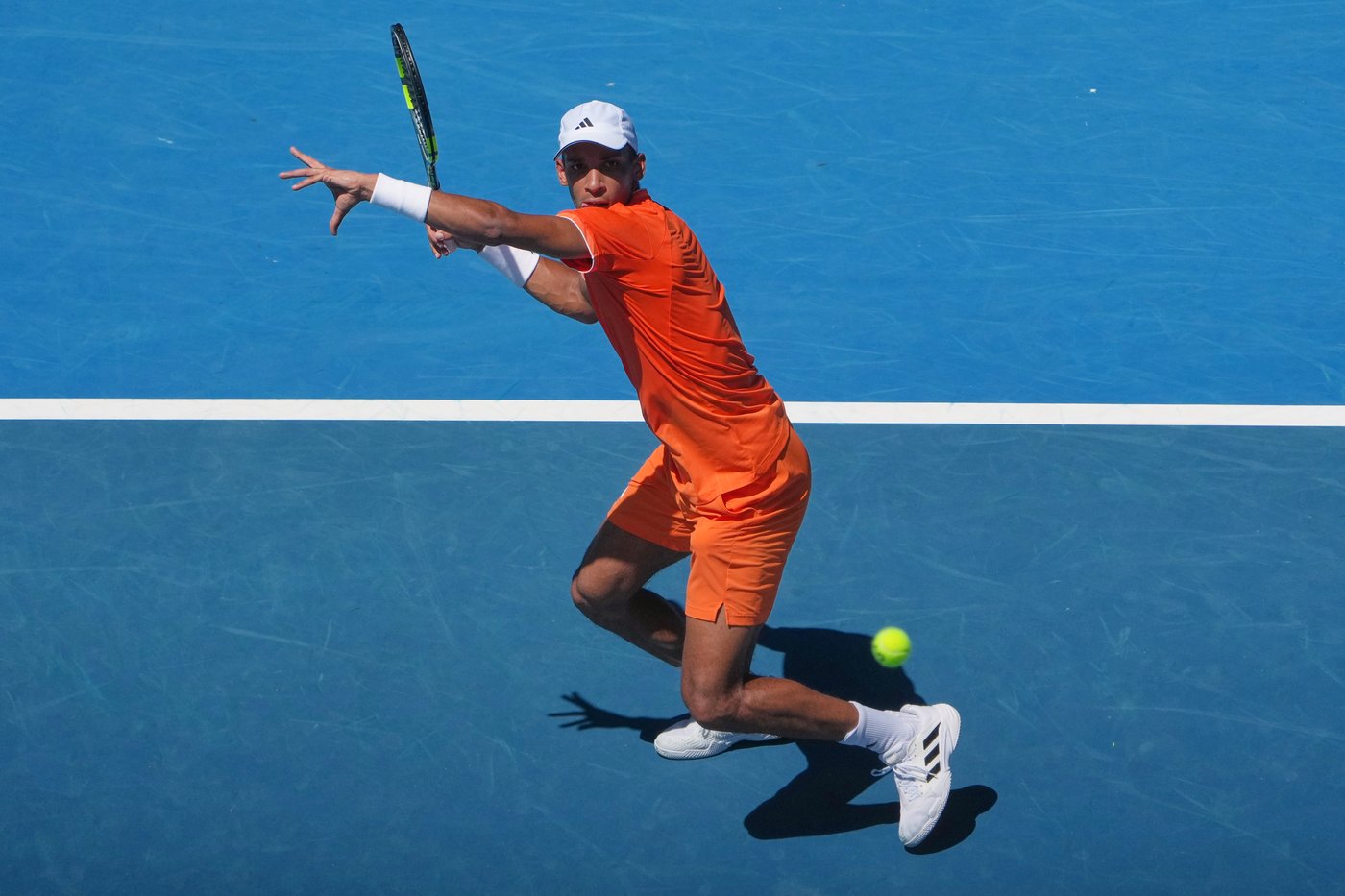 Seventh-seeded Auger-Aliassime forced to retire in first round at Australian Open | iNFOnews.ca