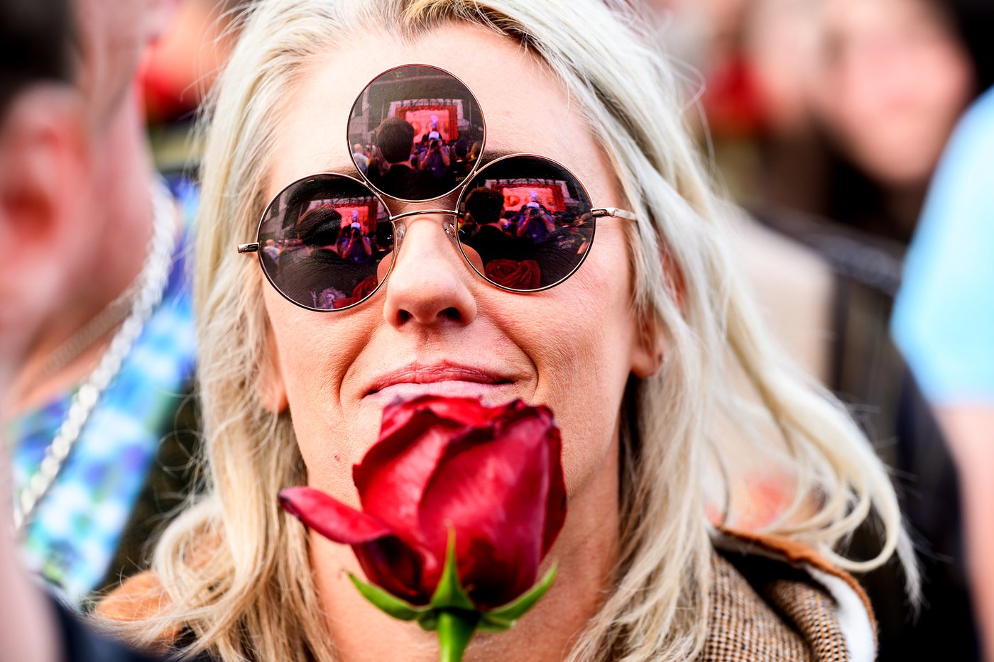 Thousands of fans celebrate life of legendary Grateful Dead guitarist Bob Weir in San Francisco | iNFOnews.ca