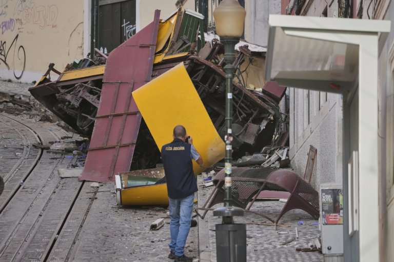 Canadian among injured in deadly Lisbon streetcar crash | iNFOnews.ca
