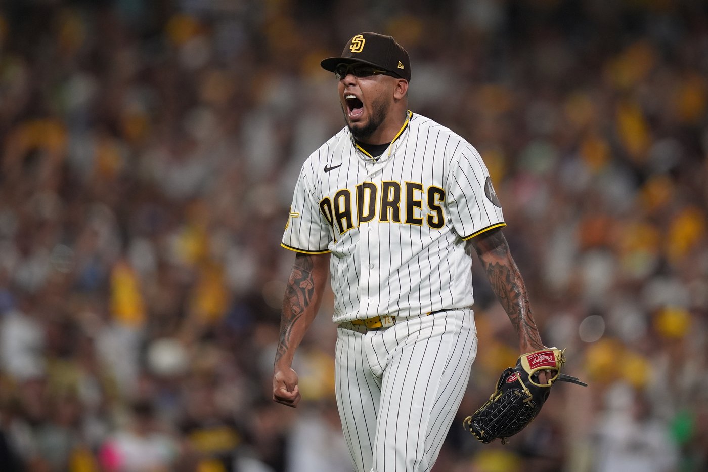 Padres avoid elimination, beat Brewers 4-3 in NLDS Game 3 with Cronenworth's HR, King's relief | iNFOnews.ca Padres avoid elimination, beat Brewers 4-3 in NLDS Game 3 with Cronenworth's HR, King's relief | iNFOnews.ca