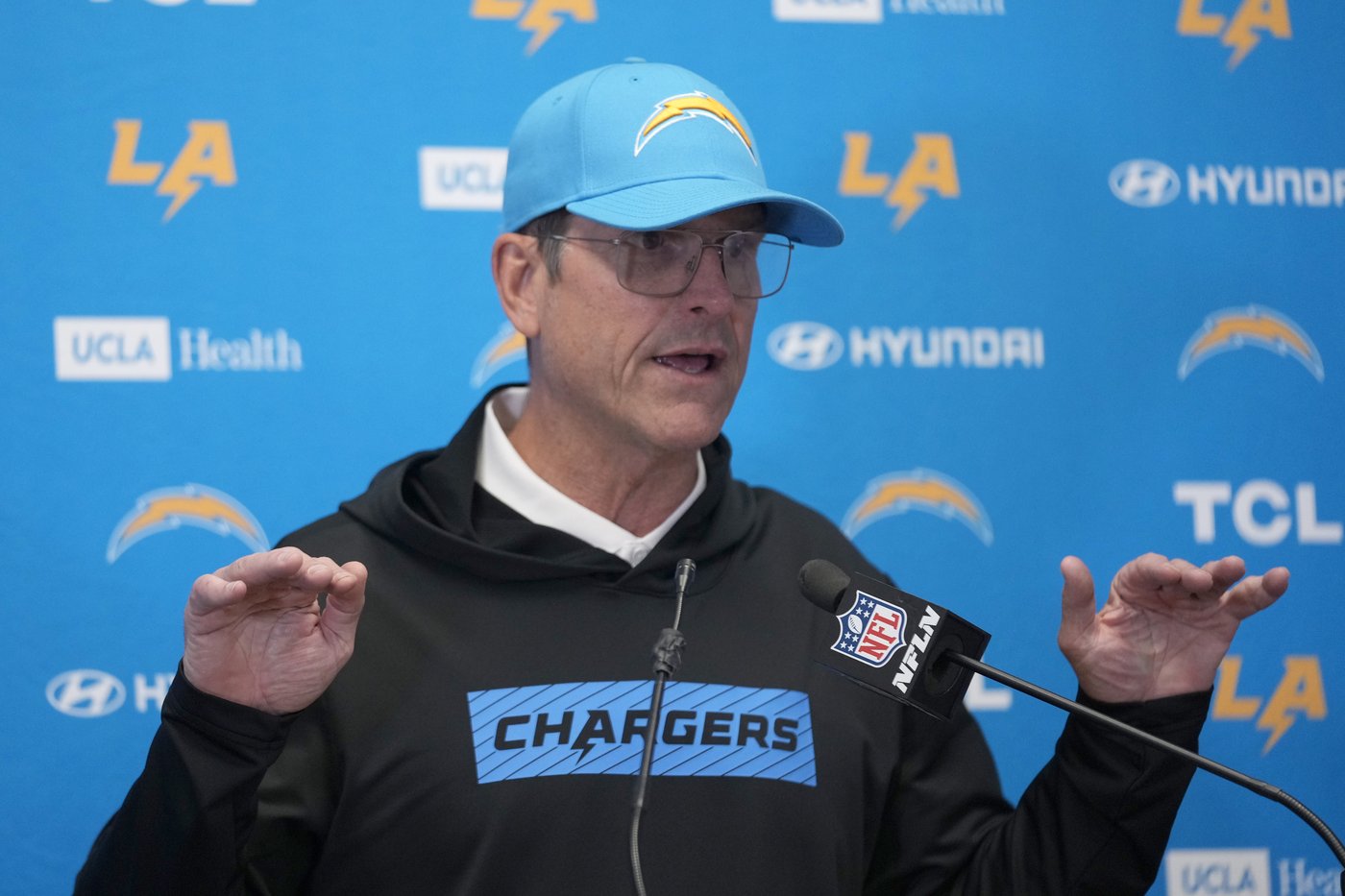 Baker Mayfield, high-flying Bucs visit Chargers in matchup of teams with winning records | iNFOnews.ca