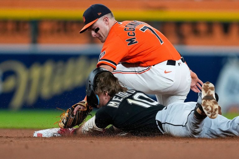 White Sox beat Tigers 9-5 as Miguel Vargas homers twice | iNFOnews.ca