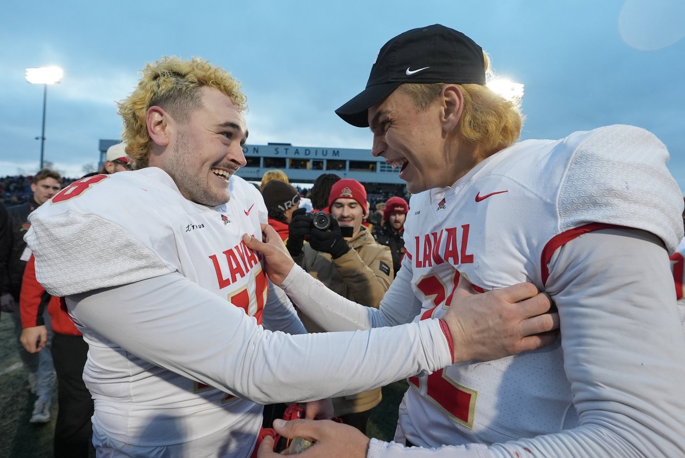 Forteza kicks six field goals to lift Laval to 22-17 win over Laurier in Vanier Cup | iNFOnews.ca
