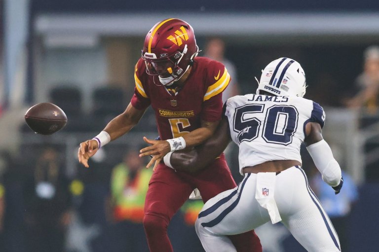 Commanders QB Jayden Daniels leaves with hamstring injury in 3rd quarter against Cowboys | iNFOnews.ca