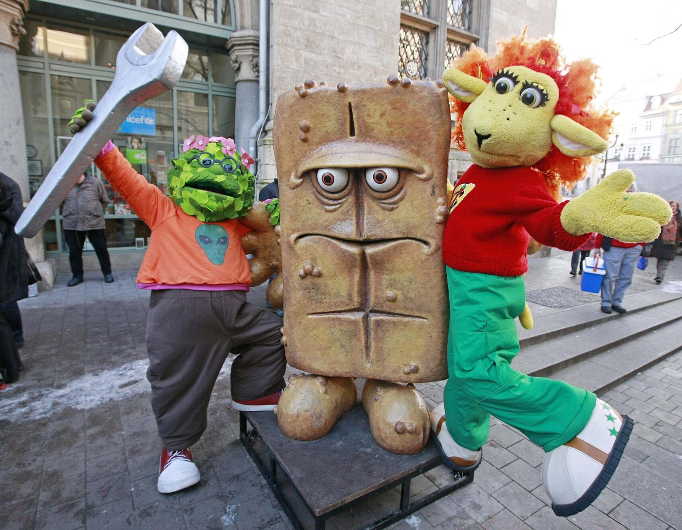 Meet Bernd das Brot, a depressed German loaf of bread that's spent 25 years as a TV cult classic | iNFOnews.ca