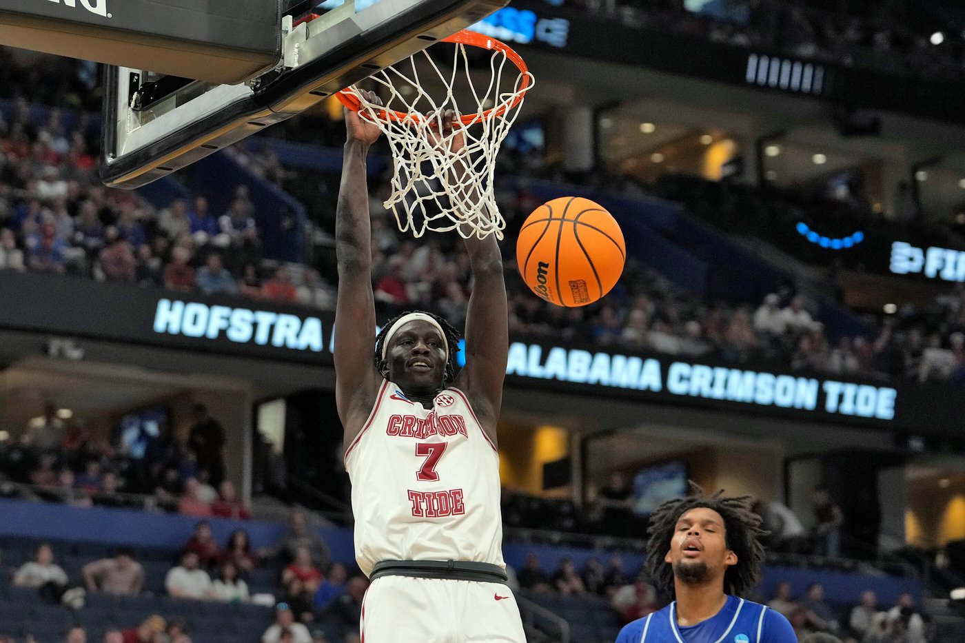 Philon scores 29 points, Alabama wipes out early deficit to oust Hofstra 90-70 in Midwest Region | iNFOnews.ca Philon scores 29 points, Alabama wipes out early deficit to oust Hofstra 90-70 in Midwest Region | iNFOnews.ca