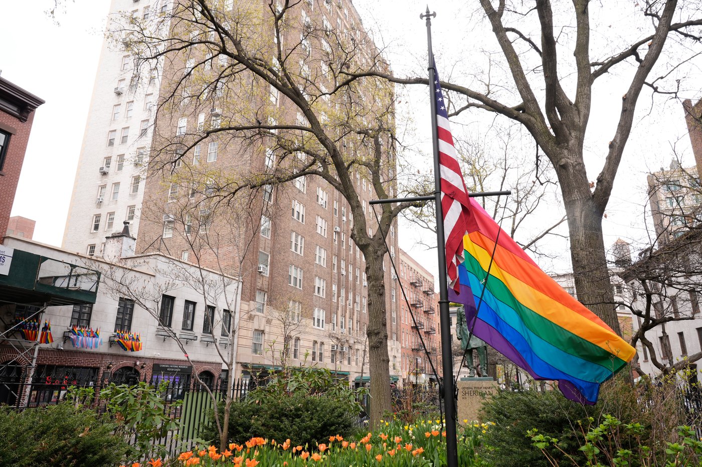 Trump administration agrees to return rainbow Pride flag to New York’s Stonewall monument | iNFOnews.ca