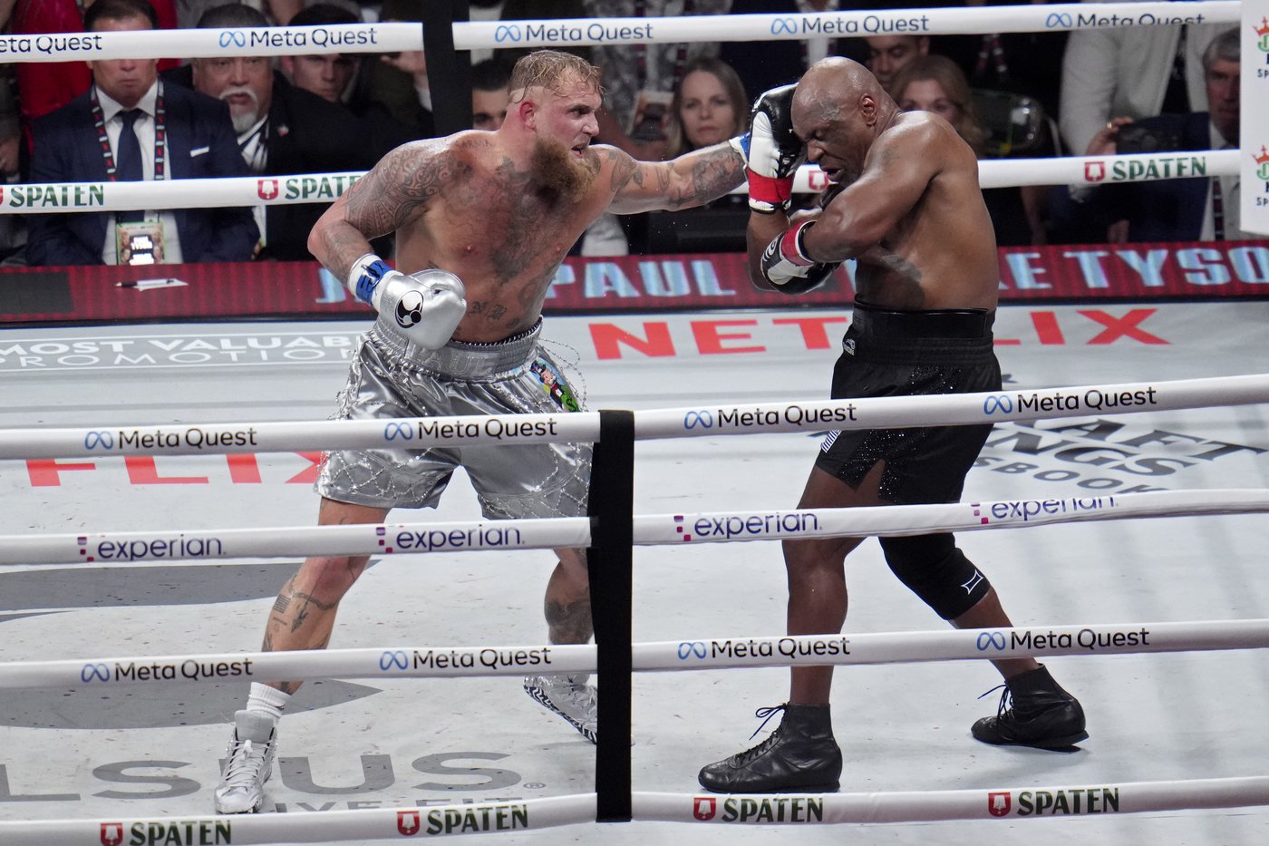 Jake Paul, 27, beats 58-year-old Mike Tyson as the hits don't match the hype | iNFOnews.ca