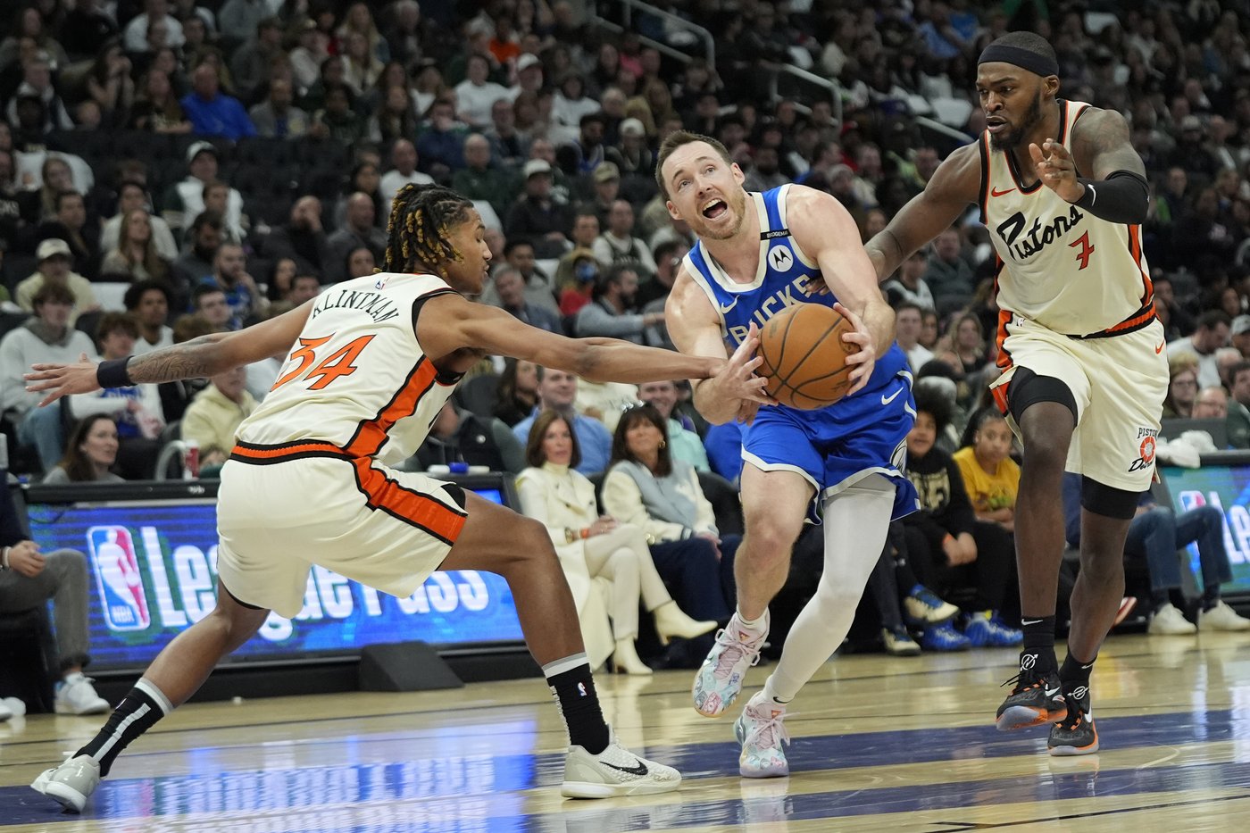 Pat Connaughton joins exclusive fraternity by collecting 43 points, 11 rebounds, 5 assists for Bucks | iNFOnews.ca