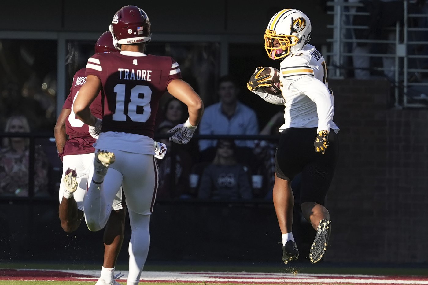 Carroll runs for 3 TDs, Missouri beats Mississippi State 39-20 | iNFOnews.ca Carroll runs for 3 TDs, Missouri beats Mississippi State 39-20 | iNFOnews.ca