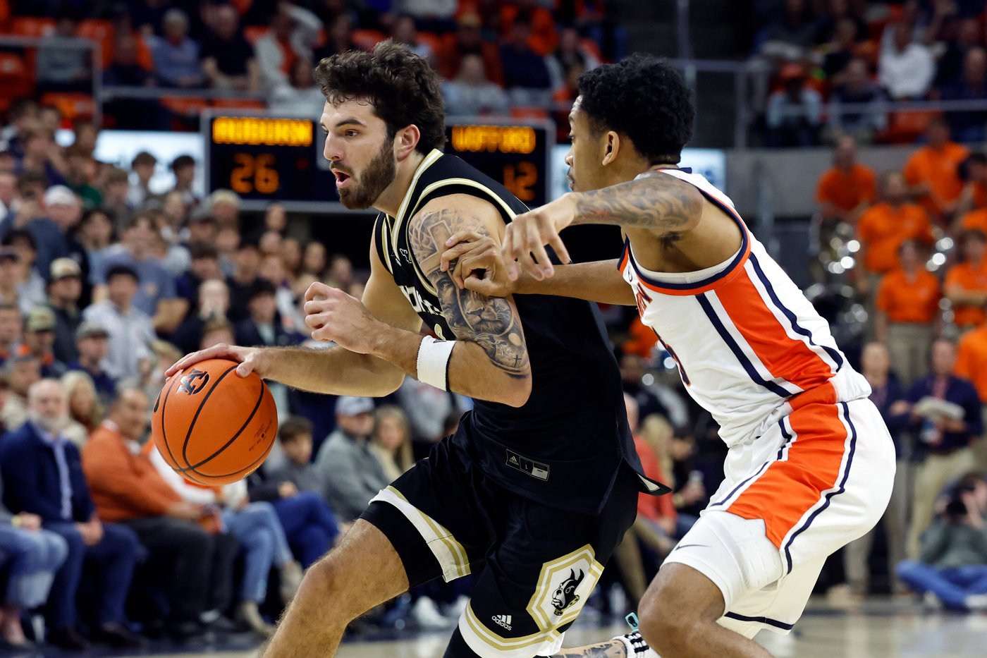 Keyshawn Hall scores 20 points and No. 22 Auburn handles Wofford 93-62 | iNFOnews.ca Keyshawn Hall scores 20 points and No. 22 Auburn handles Wofford 93-62 | iNFOnews.ca