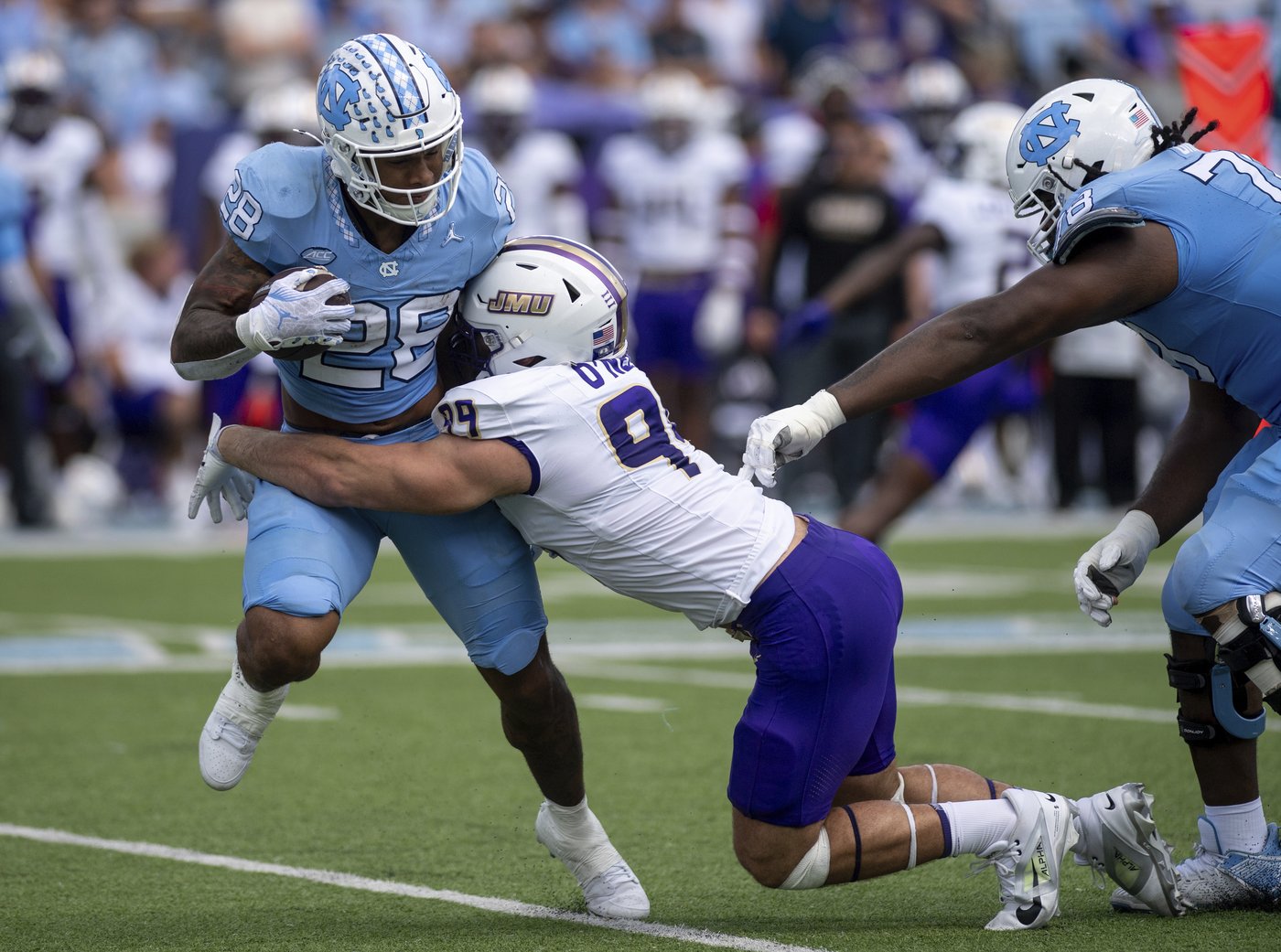 Pittsburgh looks to stay unbeaten when it visits North Carolina in ACC play | iNFOnews.ca