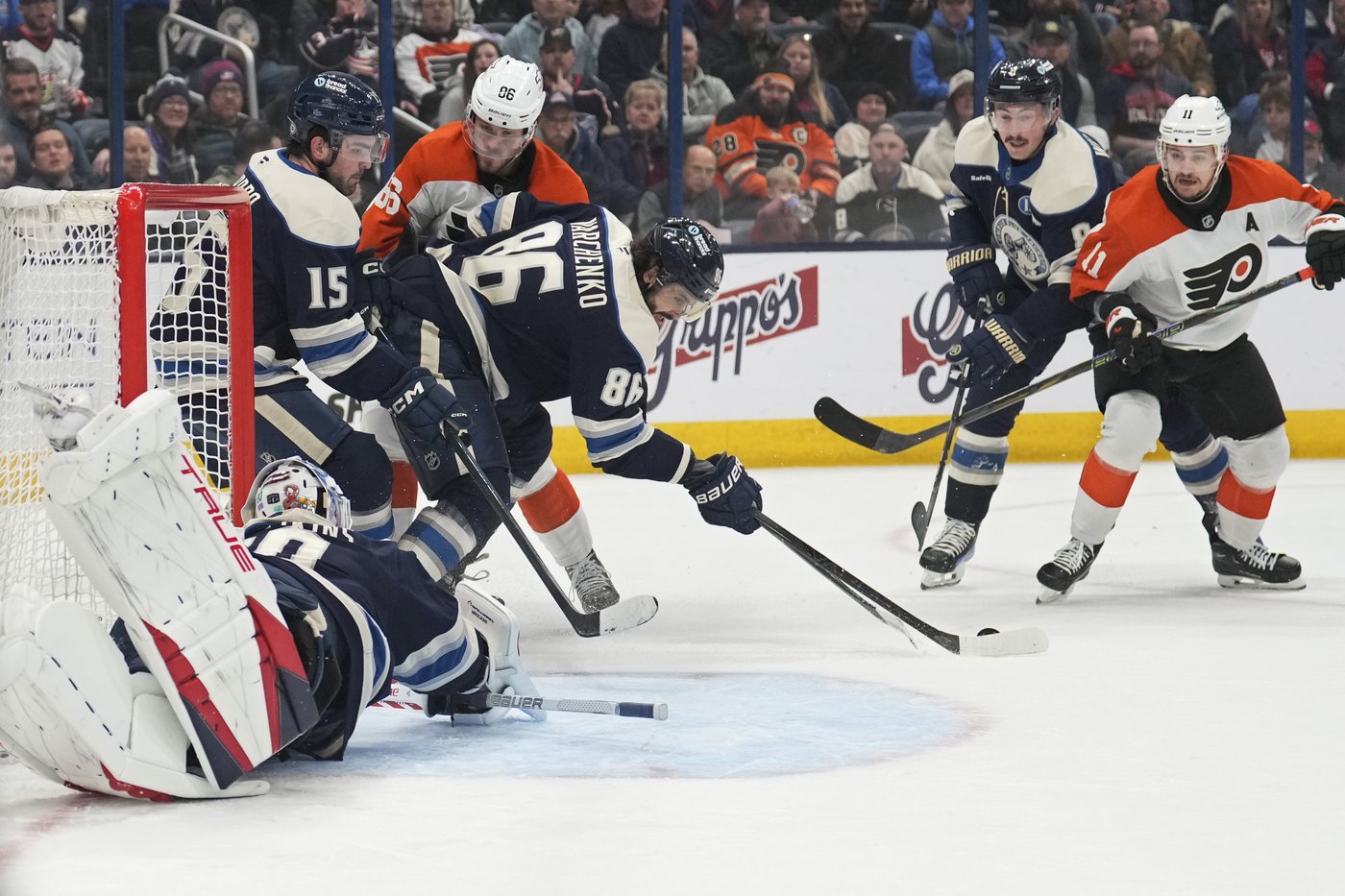Flyers snap a 3-game skid with their 1st victory in December, beating the Blue Jackets 5-3 | iNFOnews.ca Flyers snap a 3-game skid with their 1st victory in December, beating the Blue Jackets 5-3 | iNFOnews.ca