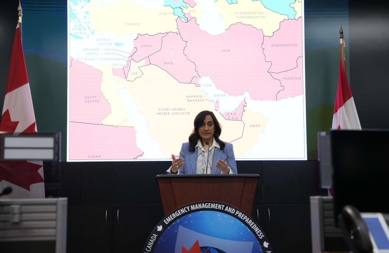 Chartered flights and buses helping move Canadians in the Middle East: minister | iNFOnews.ca