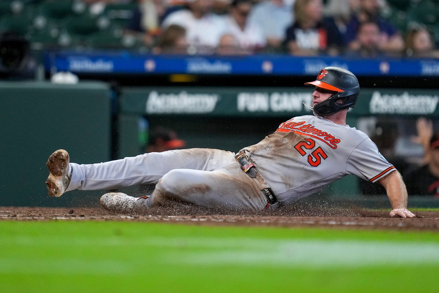 Young shines over 7 innings as the Orioles stretch their win streak to 7 with a 5-2 win | iNFOnews.ca