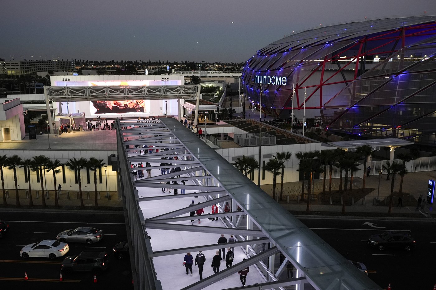 Intuit Dome opens its doors to Los Angeles Clippers fans | iNFOnews.ca