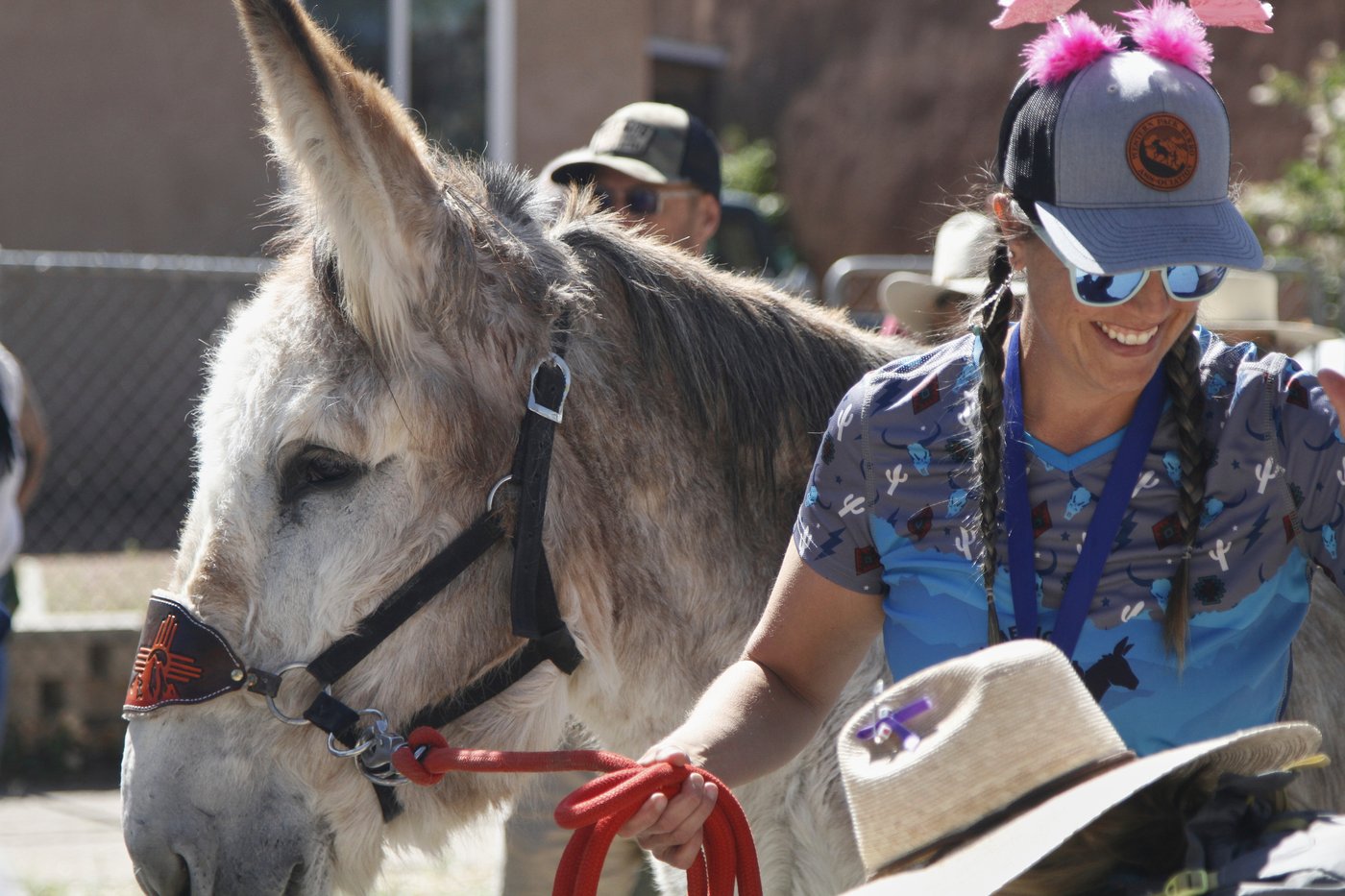 Burro racing wins over runners in backcountry ode to mining history | iNFOnews.ca Burro racing wins over runners in backcountry ode to mining history | iNFOnews.ca