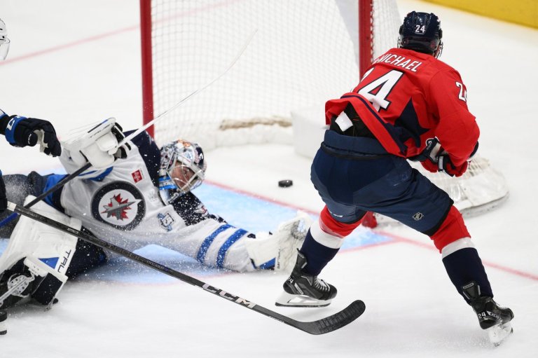 Alex Ovechkin stays hot to lift Capitals 4-3 over Jets | iNFOnews.ca