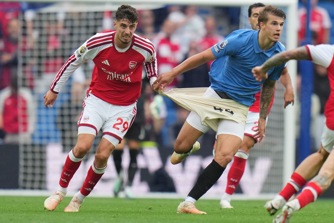 Arsenal loses for first time in Premier League title defense as Tottenham's struggles continue | iNFOnews.ca Arsenal loses for first time in Premier League title defense as Tottenham's struggles continue | iNFOnews.ca