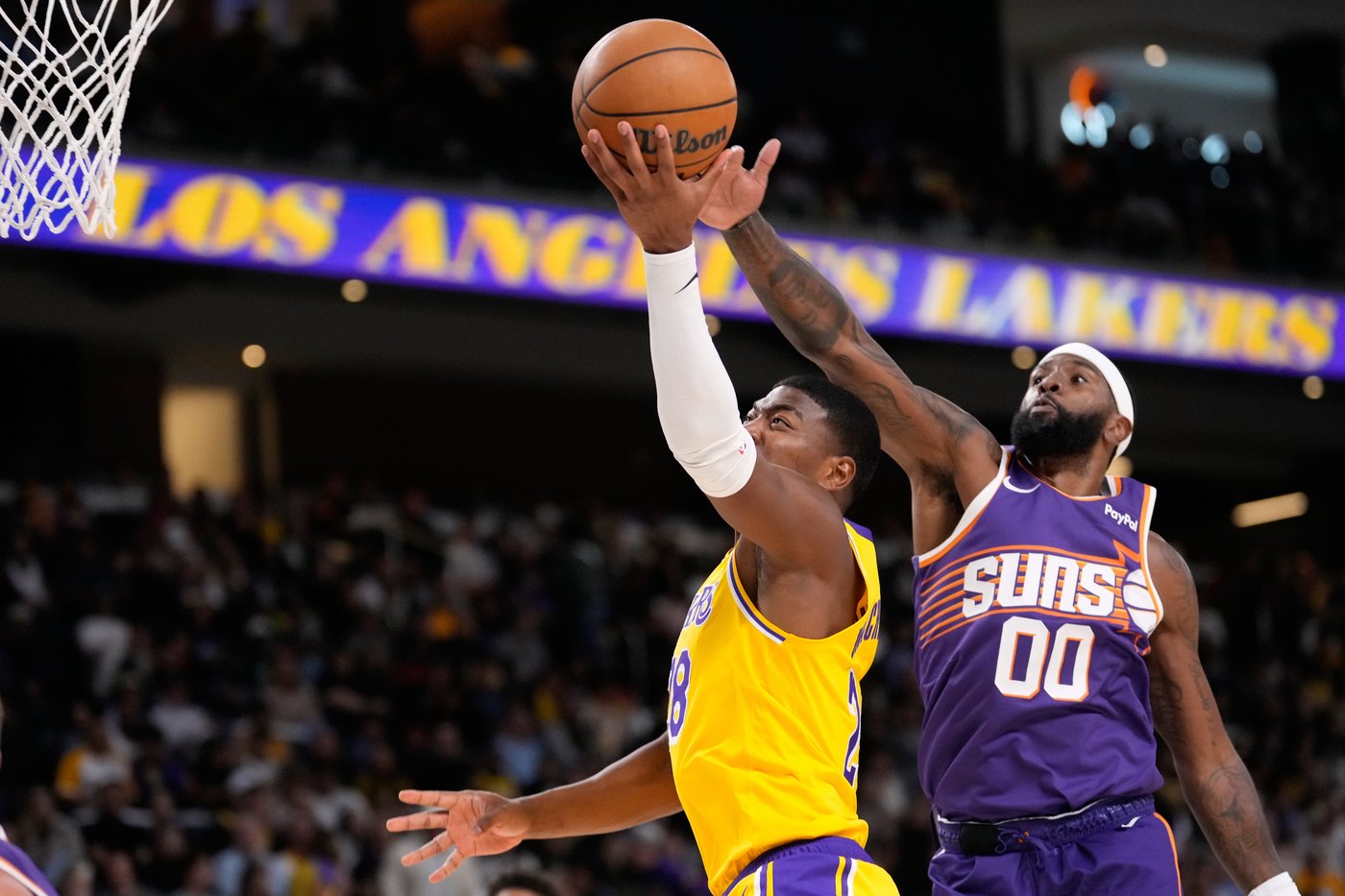 Lakers lose their preseason opener 103-81 to Suns with LeBron James, Luka Doncic sitting out | iNFOnews.ca Lakers lose their preseason opener 103-81 to Suns with LeBron James, Luka Doncic sitting out | iNFOnews.ca