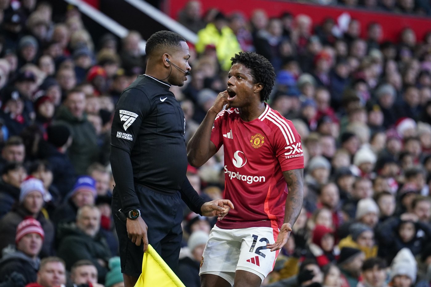 Liverpool routs Spurs 6-3 to take 4-point lead into Christmas in Premier League. Man United humbled | iNFOnews.ca