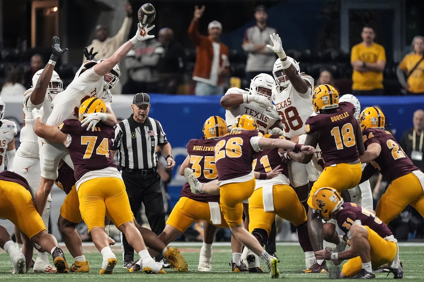 Skattebo's do-it-all show is not enough to overcome Arizona State's 4th-down woes against Texas | iNFOnews.ca