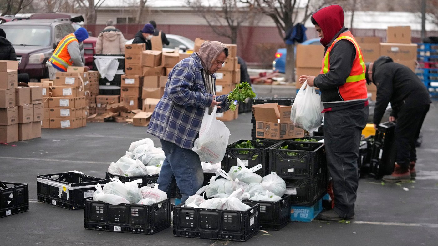 Why doing good also makes us feel good, during the holidays and beyond | iNFOnews.ca Why doing good also makes us feel good, during the holidays and beyond | iNFOnews.ca
