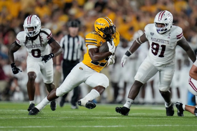 No. 20 Virginia and No. 25 Missouri are trying to make history at the Gator Bowl | iNFOnews.ca