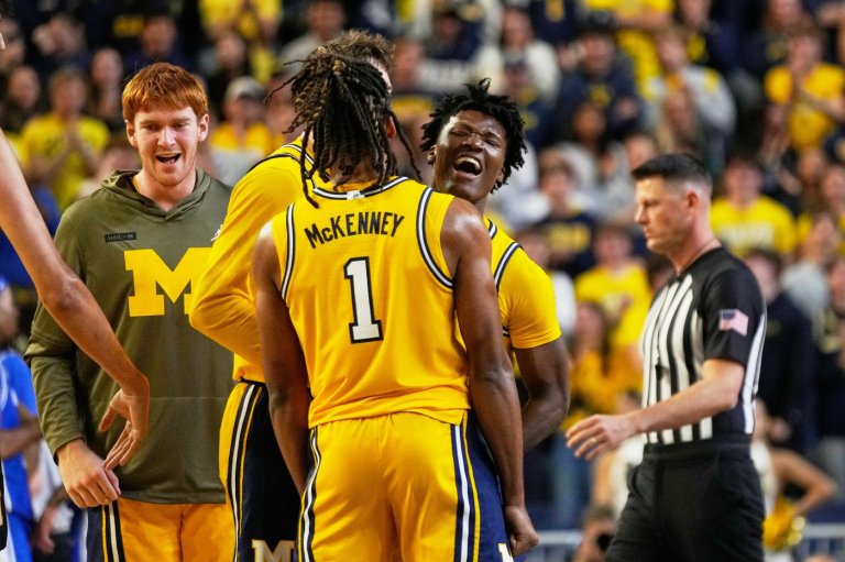 Lendeborg scores 25, No. 7 Michigan tunes up for Las Vegas tourney by beating Middle Tennessee | iNFOnews.ca