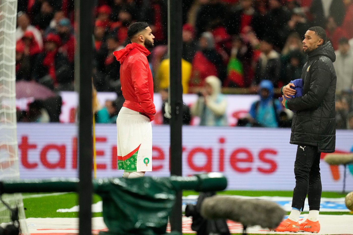 The towel tussle that made Senegal's second-choice goalkeeper a national hero at Africa Cup | iNFOnews.ca The towel tussle that made Senegal's second-choice goalkeeper a national hero at Africa Cup | iNFOnews.ca