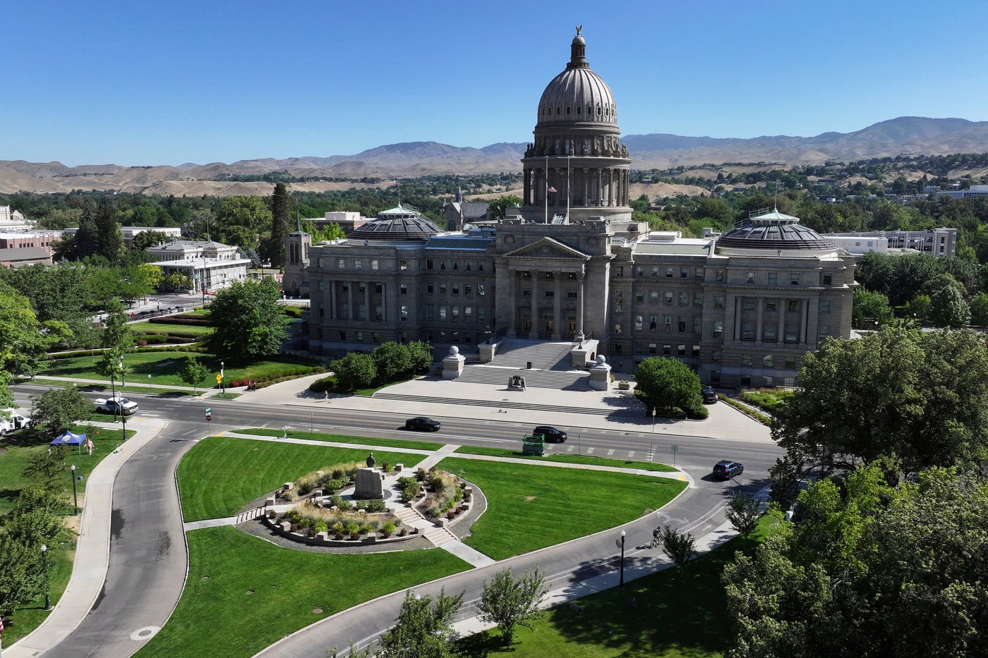 Judge rules transgender people won't face criminal charges for using Idaho public restrooms | iNFOnews.ca