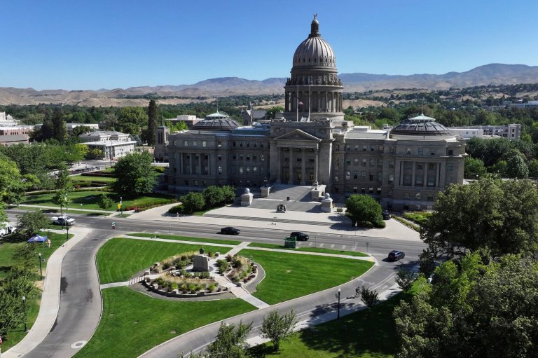Judge rules transgender people won't face criminal charges for using Idaho public restrooms | iNFOnews.ca