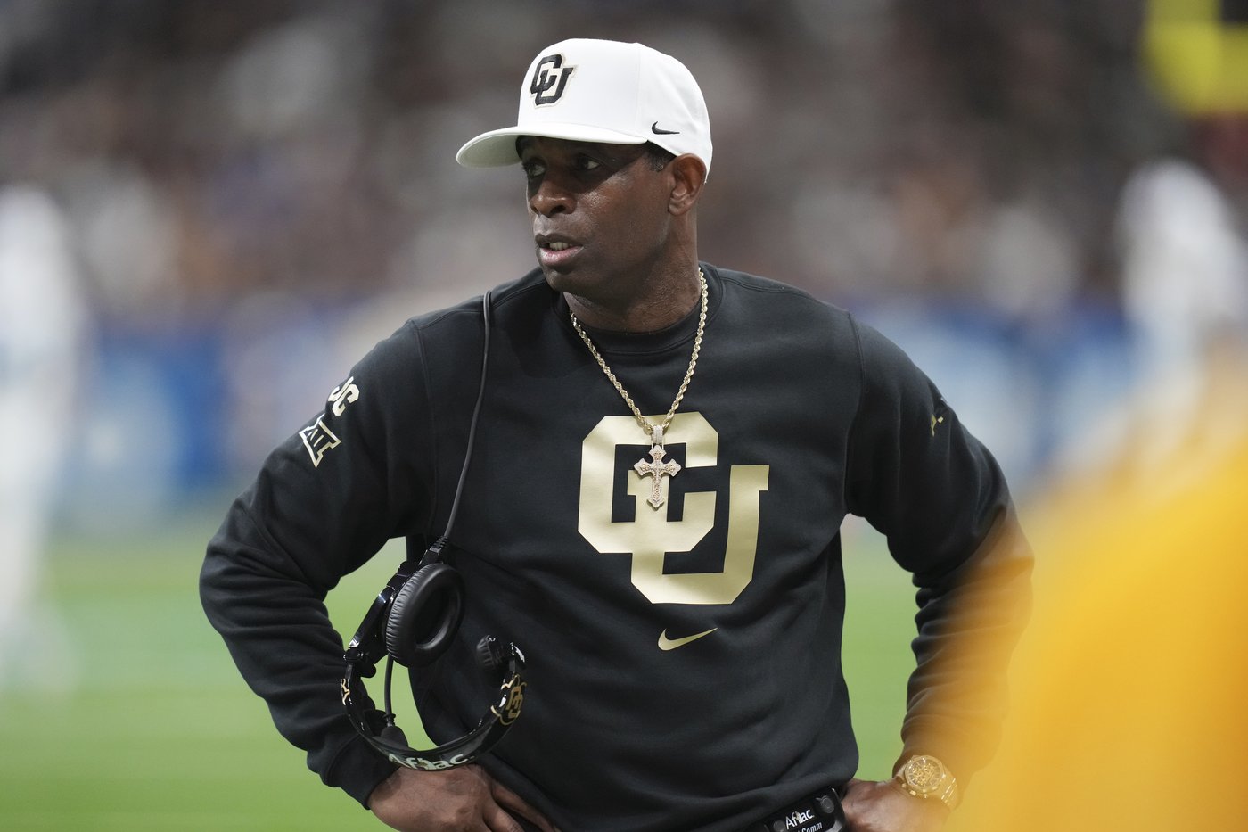 Hunter and Sanders close successful chapter at Colorado despite blowout loss to BYU in Alamo Bowl | iNFOnews.ca Hunter and Sanders close successful chapter at Colorado despite blowout loss to BYU in Alamo Bowl | iNFOnews.ca