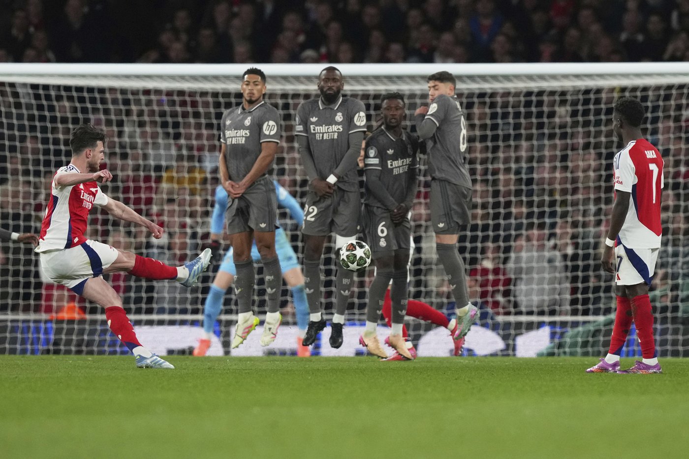 How Declan Rice defied Arsenal's set-piece coach to score sensational free kicks | iNFOnews.ca