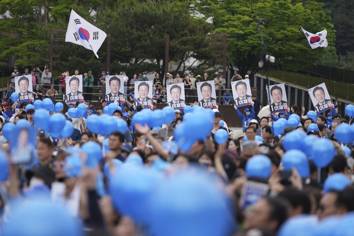 PHOTO COLLECTION: South Korea Election | iNFOnews.ca PHOTO COLLECTION: South Korea Election | iNFOnews.ca