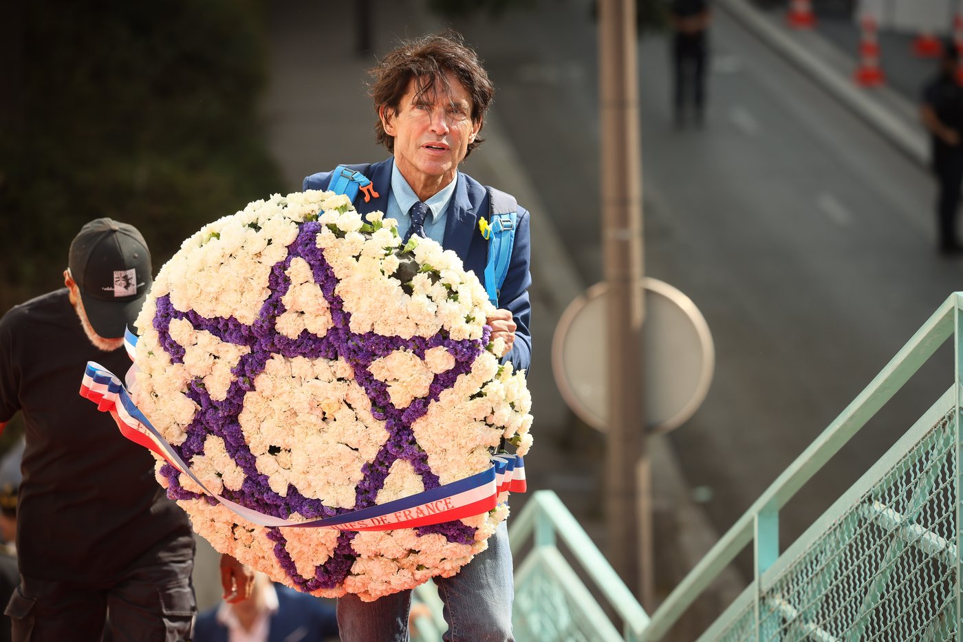 France commemorates the Vel d’Hiv roundup after a Paris plaque honoring rescuers is vandalized | iNFOnews.ca France commemorates the Vel d’Hiv roundup after a Paris plaque honoring rescuers is vandalized | iNFOnews.ca