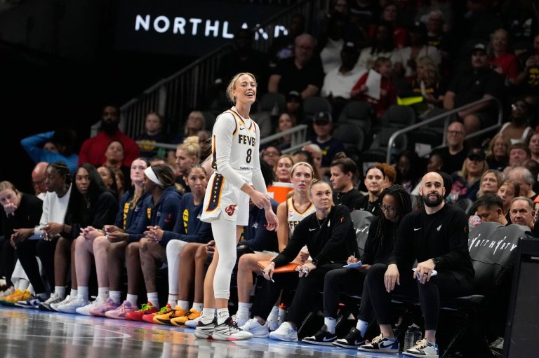 WNBA says fans should have been free to wear shirts with messaging about transgender issue | iNFOnews.ca