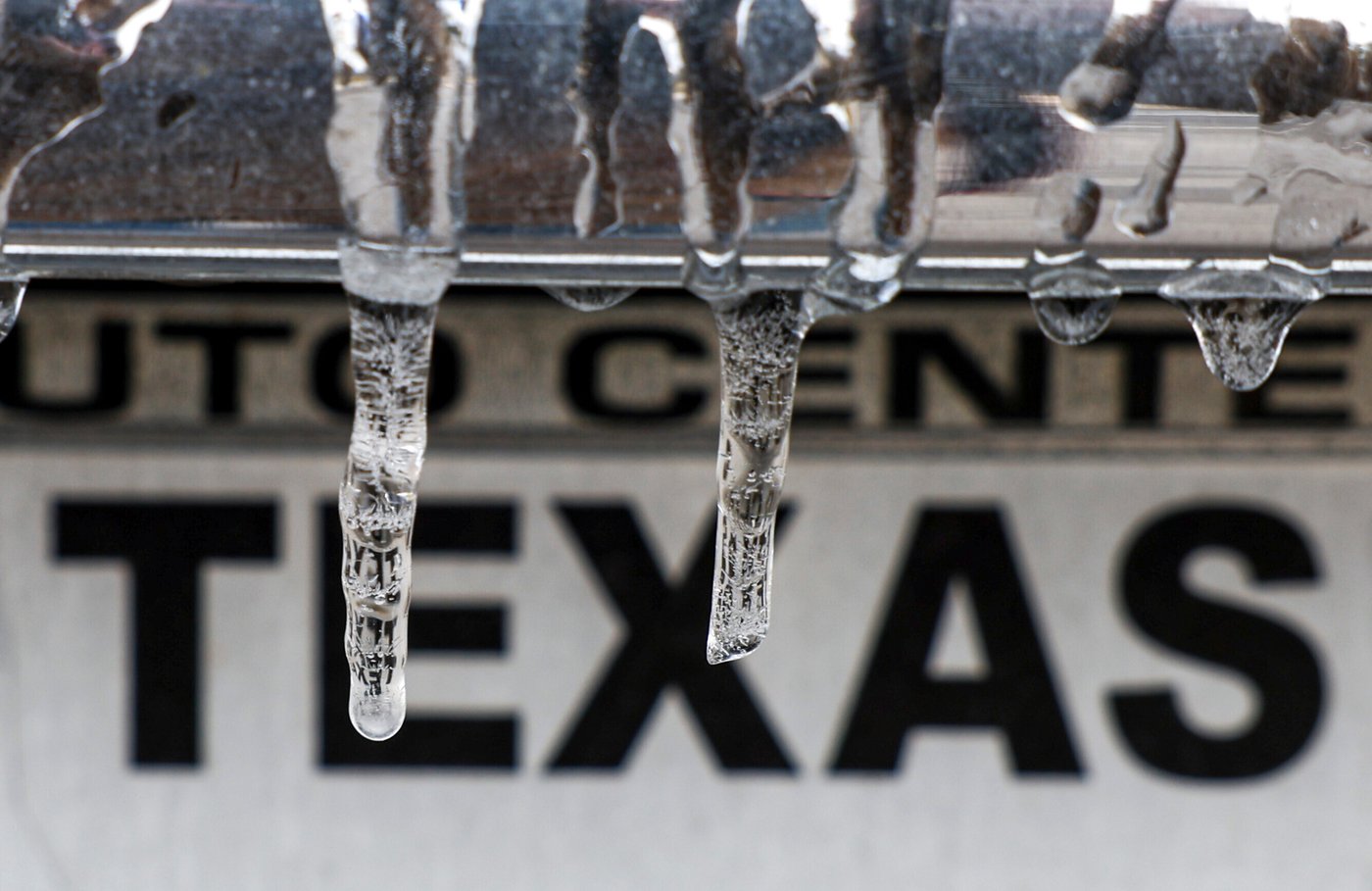 Massive winter storm dumps sleet, freezing rain and snow around much of US | iNFOnews.ca