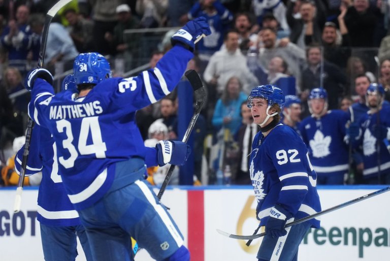 No. 1 overall pick Gavin McKenna scores first NHL goal for Toronto Maple Leafs | iNFOnews.ca