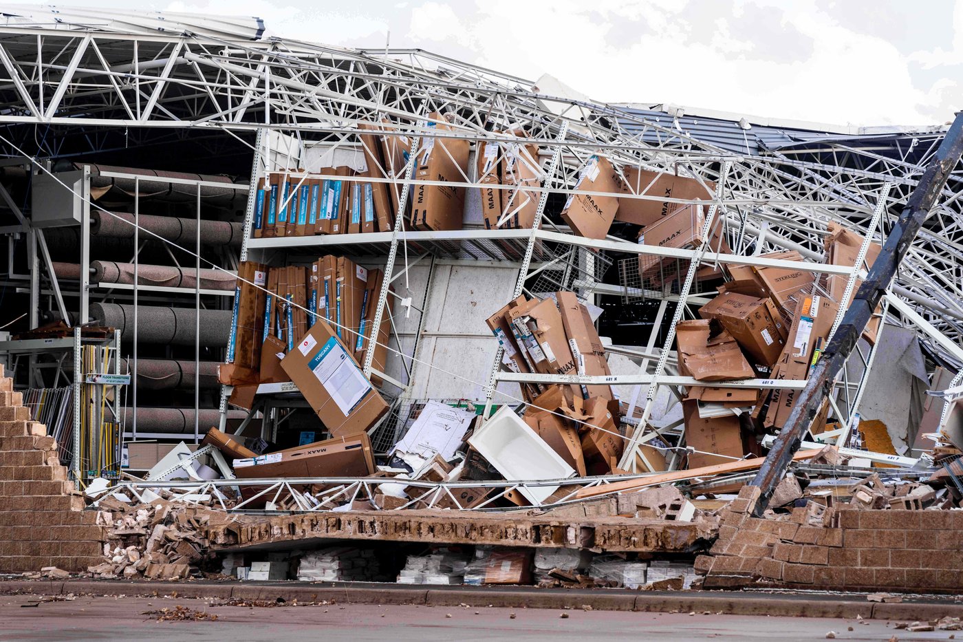 Photos show damage left by powerful storms as volunteers help communities clean up | iNFOnews.ca