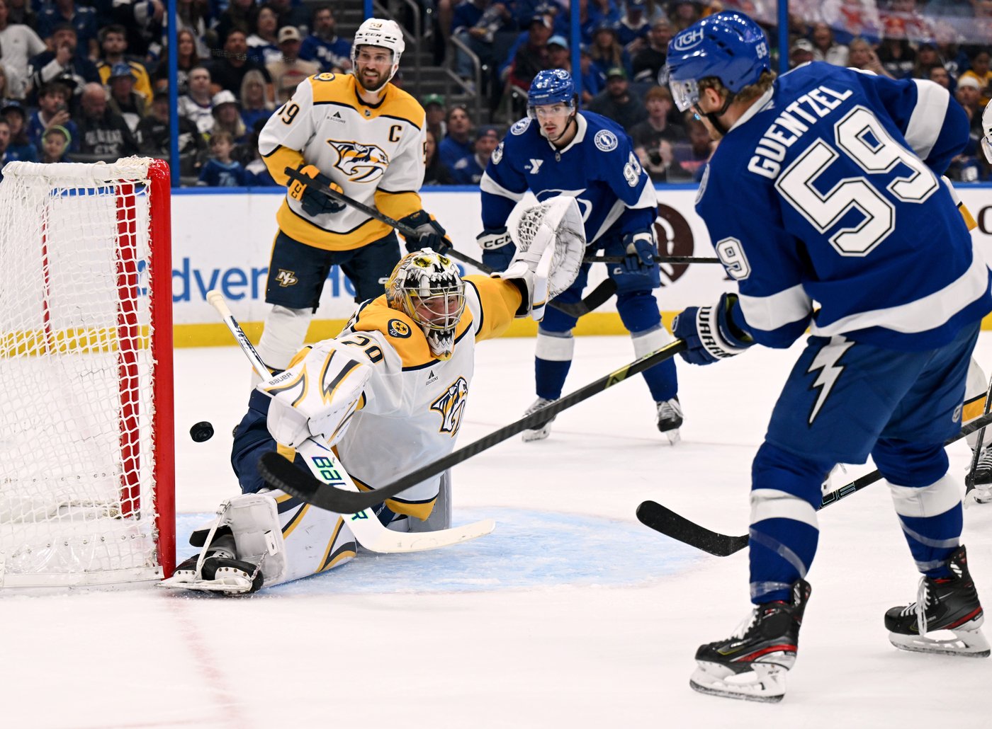 Jake Guentzel's goal, 2 assists lead Lightning over Predators 3-2 | iNFOnews.ca